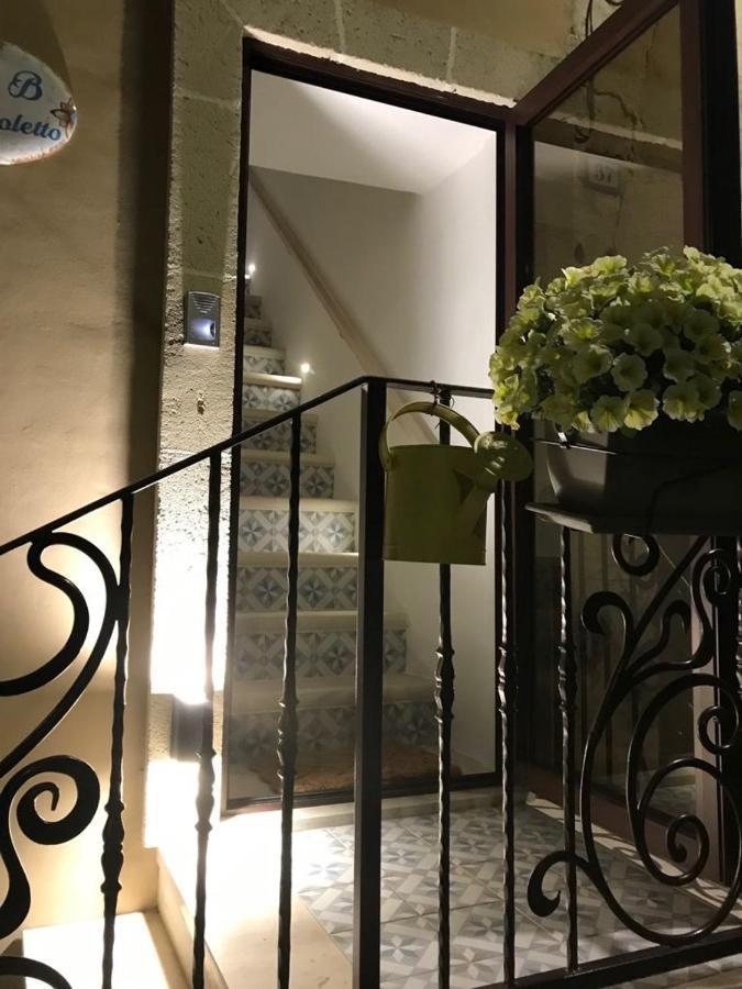 Bed and Breakfast Al Vicoletto Sava Exterior foto